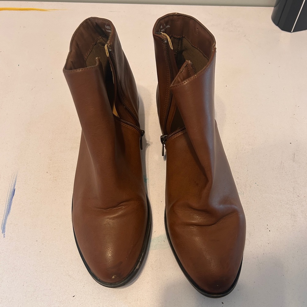 Bamboo Low Heel Zipper Boots - Brown